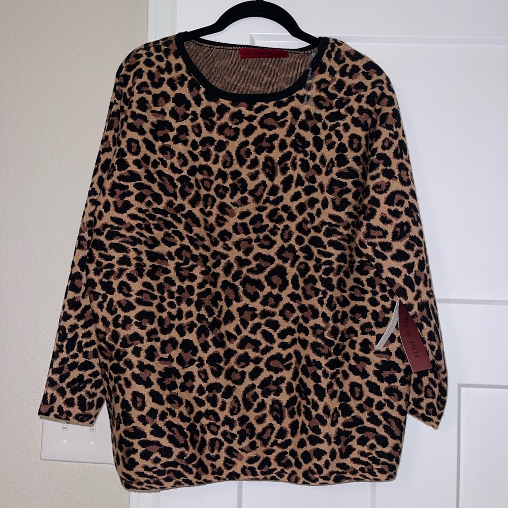 Leopard print sweater NWT